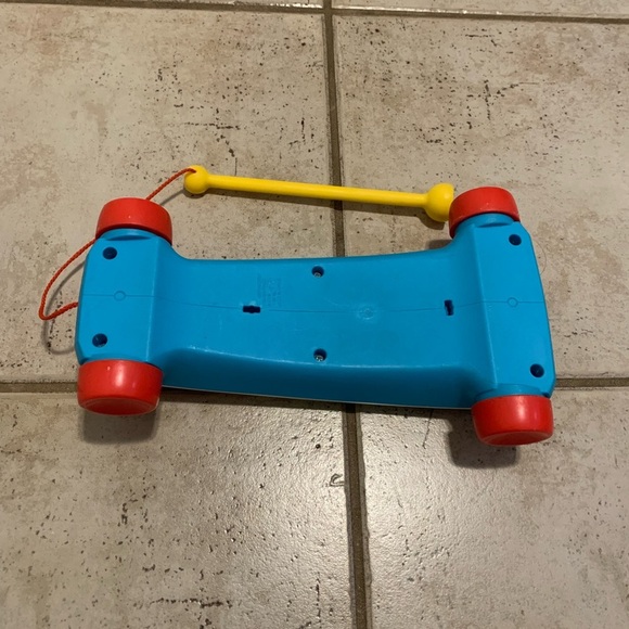 💜 Fisher-Price Classic Xylophone Toy - Pull-Along Fun for Toddlers - Picture 8 of 8